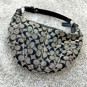 AWESOMEEE pre-owned Coach purse